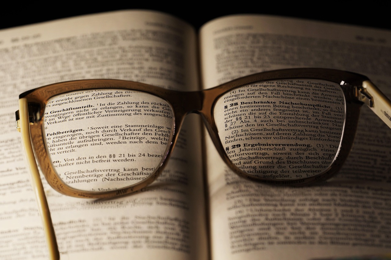 子供が視力低下を防ぐための読書時の距離はどのくらい保つべき？