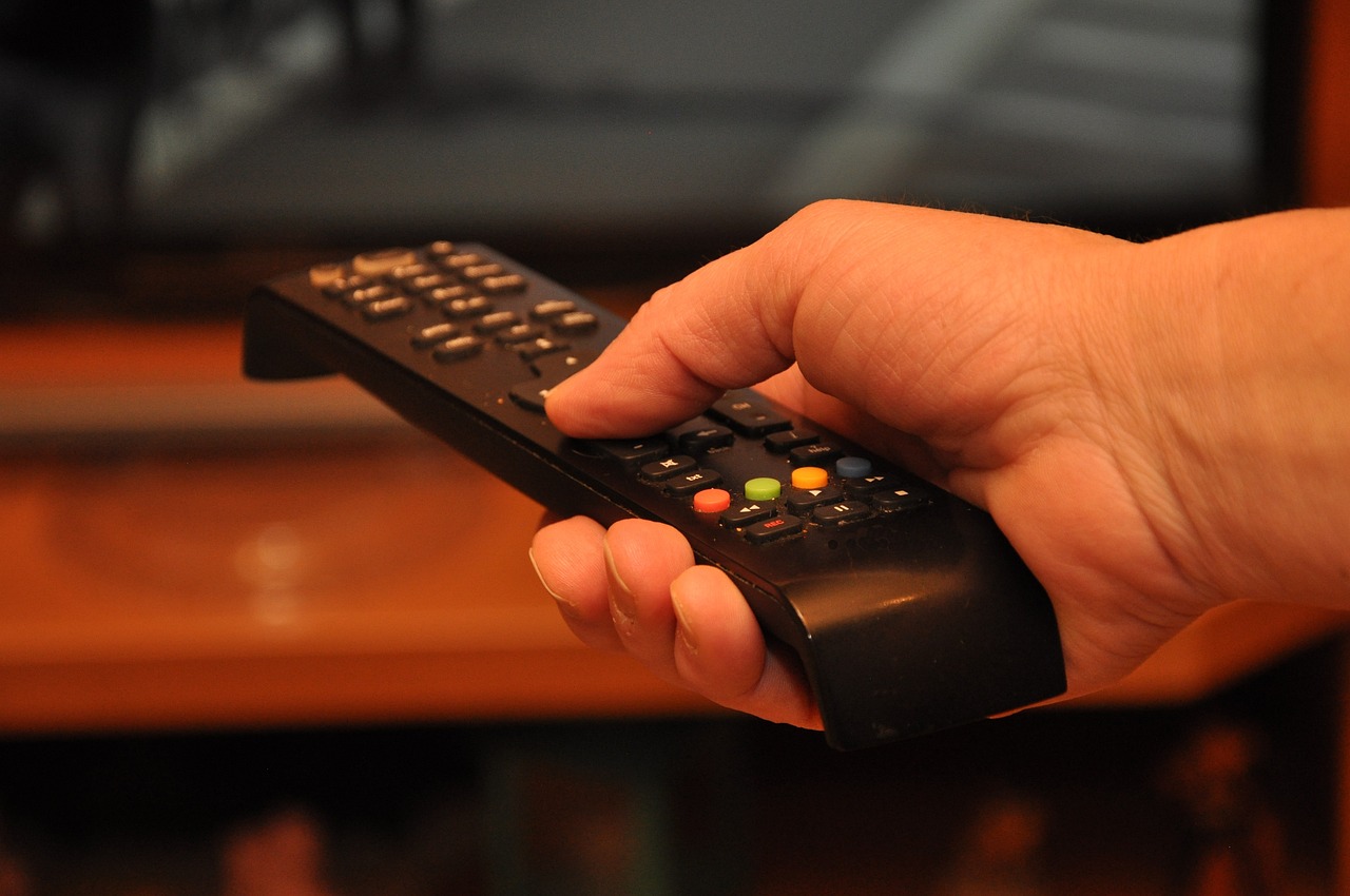 テレビはどのくらい離れると目に優しいの？