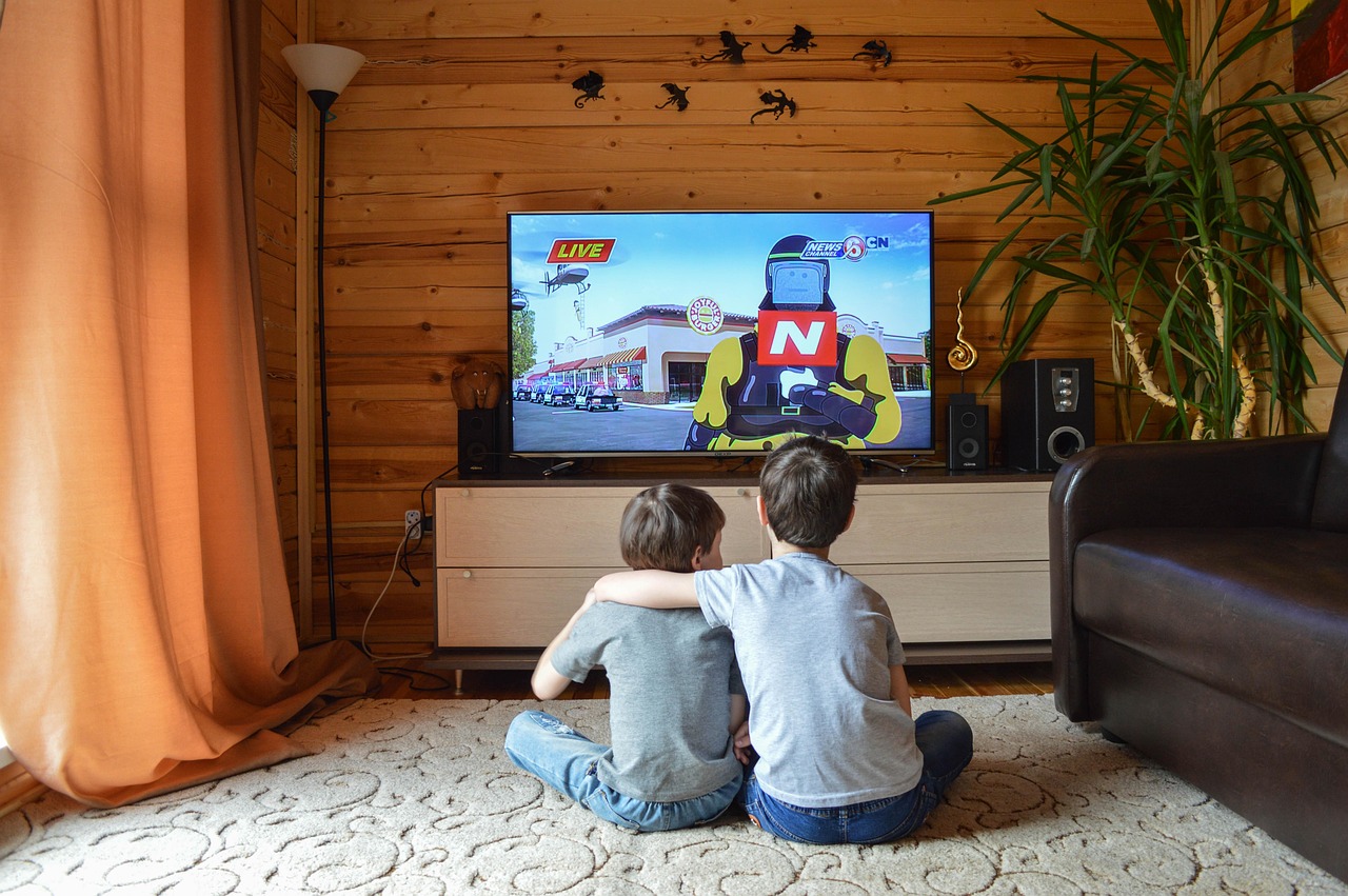 液晶テレビの視聴距離が目に悪いとされる理由は？