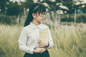 子供がメガネに慣れさせるにはどうしたらいい？