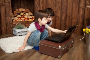 YouTubeが子供の視力に与える影響とは？