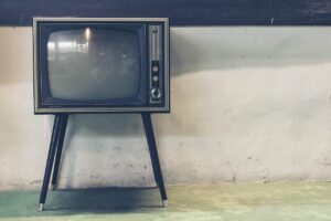 テレビに近づきすぎることが子供の視力に与える影響は？