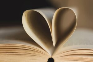 子供が本を読みすぎると視力にどのような影響があるのか？