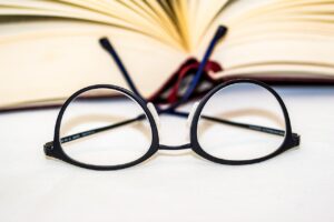ピンホールメガネは子供の視力改善に効果的なの？